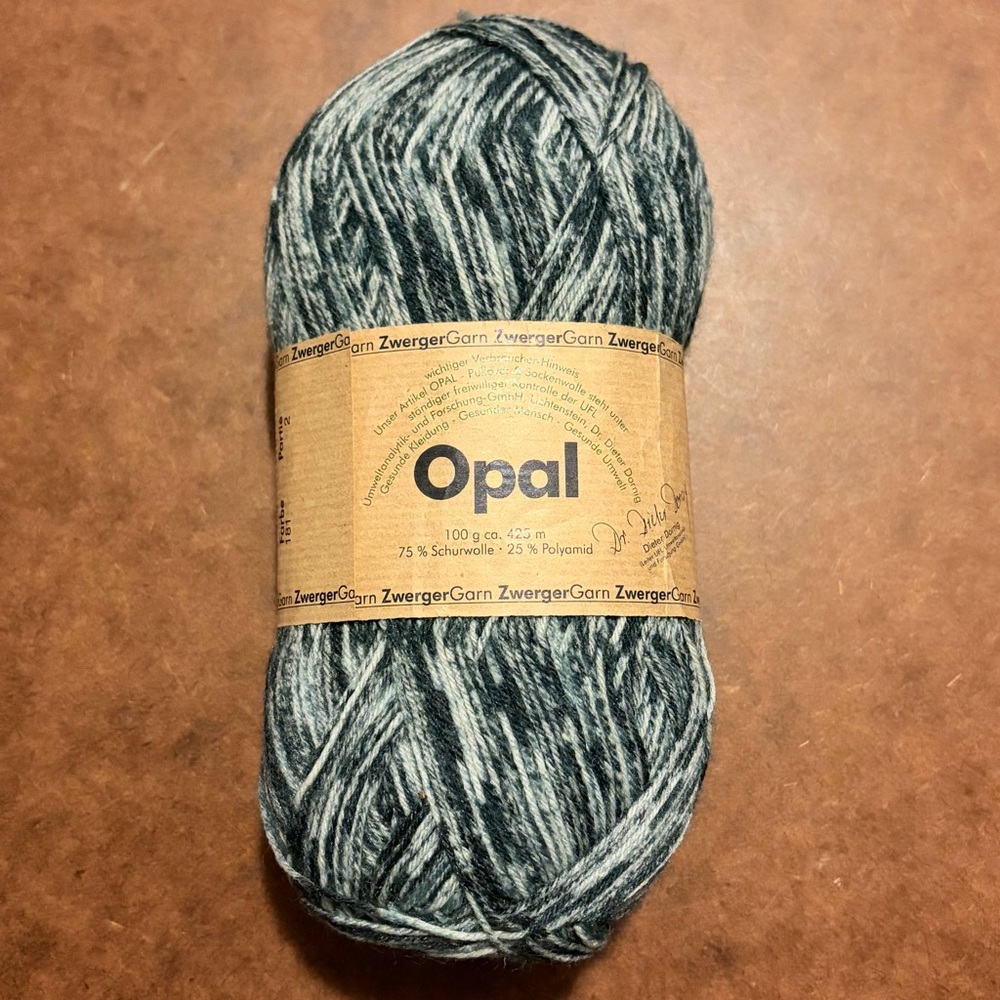 Opal- ZwergerGarn Yarn- Skein- 100 g ca• 425 m • 75 % Schurwolle • 25 % Polyamid
